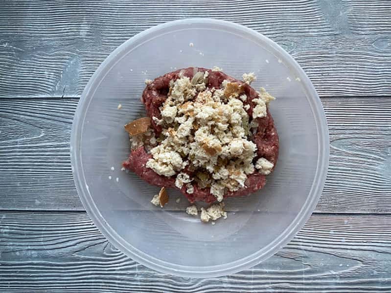 Мясний рулет з фаршу з яйцем у духовці святковий та апетитний 32bd7dd436234528c3b2c81d1bd74f91 Мясний рулет з фаршу з яйцем у духовці святковий та апетитний