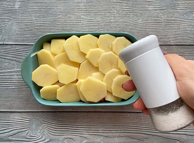 Запечена шарами картопля з мясом просто, ситно та святково c44e8127f944d04e0d577455caaf8241 Запечена шарами картопля з мясом просто, ситно та святково