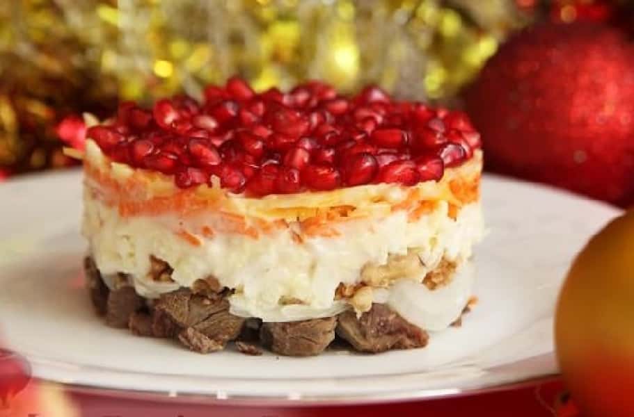 Салат з гранатом та волоськими горіхами – 9 рецептів з фото 0910d5ce23835f41dbb6e6d4a749a5dc Салат з гранатом та волоськими горіхами – 9 рецептів з фото