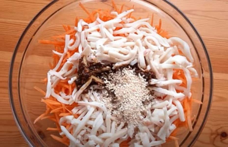 Пісні салати із кальмарами – 10 смачних рецептів (з фото) 40698ca16f29d1f0387ad0076c061796 Пісні салати із кальмарами – 10 смачних рецептів (з фото)