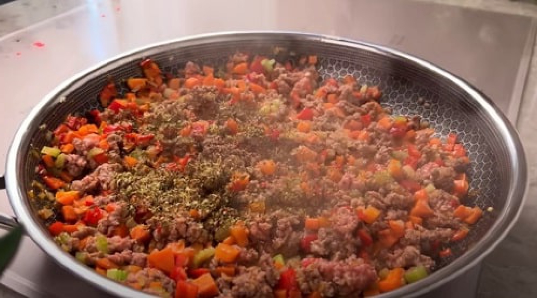 Макарони із сиром на сковороді – ТОП 10 смачних рецептів фото 8a80a4d4b830776adf505ca181ff655b Макарони із сиром на сковороді – ТОП 10 смачних рецептів фото