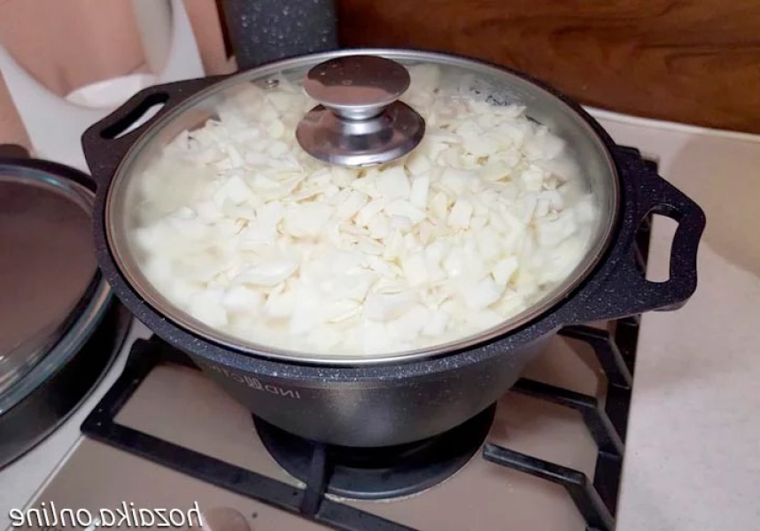 Тушкована капуста з мясом у каструлі 8d2b98d187d4e4e1ef7a84a24a73e831 Тушкована капуста з мясом у каструлі
