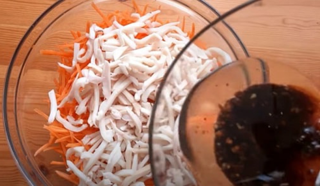 Пісні салати із кальмарами – 10 смачних рецептів (з фото) e8309225b53f07b6ddfdb537193b9ec0 Пісні салати із кальмарами – 10 смачних рецептів (з фото)