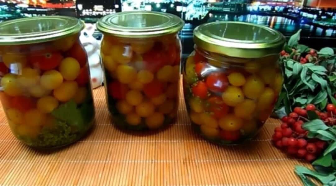 Мариновані помідори на зиму – 14 ну дуже смачних рецептів у банках, з покроковими фото 033cd71de022ef16e9683170252bd82e Мариновані помідори на зиму – 14 ну дуже смачних рецептів у банках, з покроковими фото