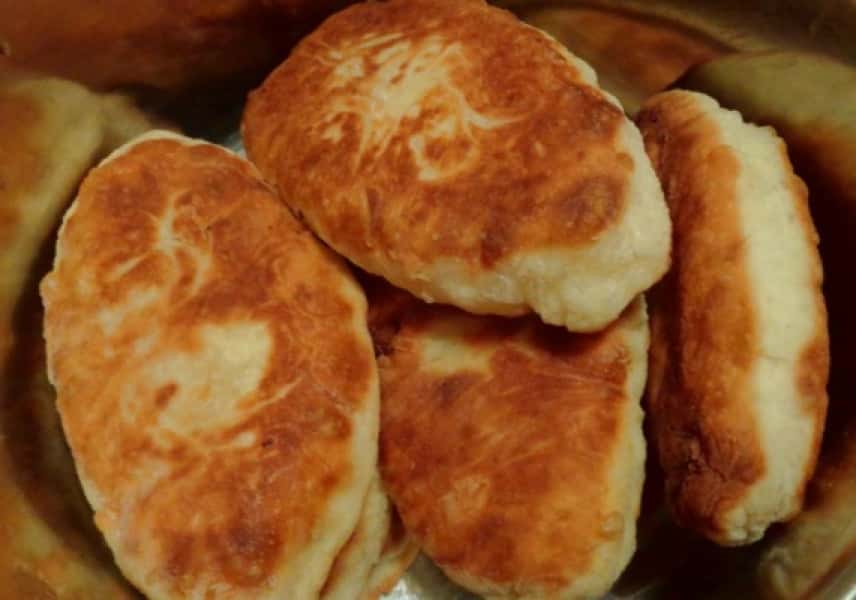 Смажені пиріжки з картоплею 6 рецептів пиріжків на сковороді, з покроковими фото 035e2b0c4430b5ac9000e0277984a7a5 Смажені пиріжки з картоплею 6 рецептів пиріжків на сковороді, з покроковими фото