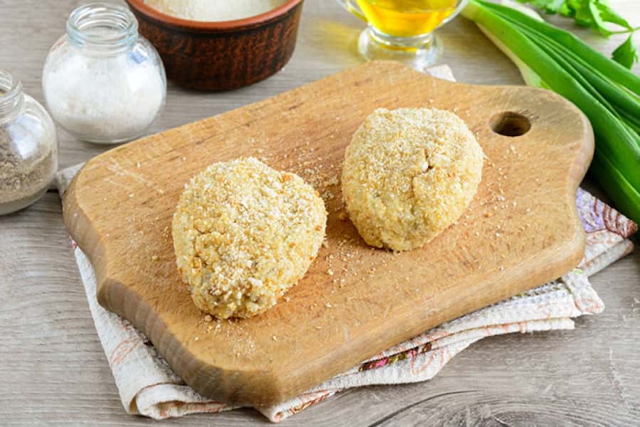 Котлети з капусти з печерицями та цибулею: рецепт з фото покроково 05ae43b889c1e48bd91a1251f745d985 Котлети з капусти з печерицями та цибулею: рецепт з фото покроково
