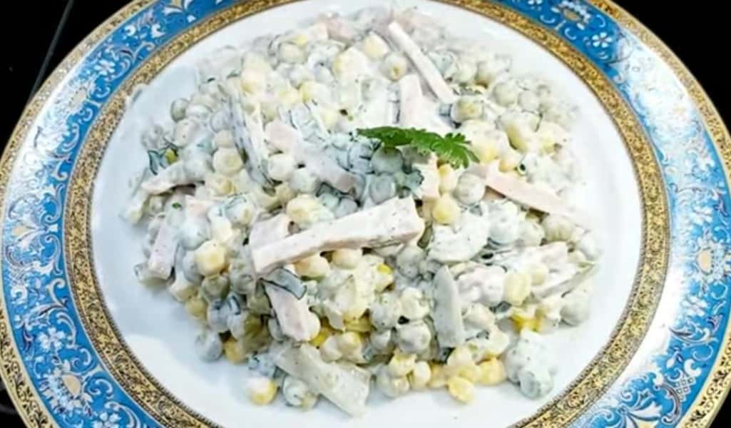 Салат з консервованою кукурудзою 16 простих і смачних рецептів, з покроковими фото 070c9fbf8c69782e582ed110629eefc8 Салат з консервованою кукурудзою 16 простих і смачних рецептів, з покроковими фото