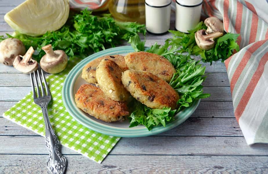 Капустяні котлети з грибами: рецепт з фото покроково 08283c9b993a98de8d7d086d556b4006 Капустяні котлети з грибами: рецепт з фото покроково