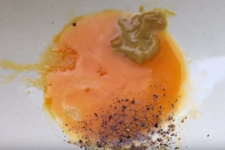 Салат Цезар з куркою 5 класичних рецептів, з покроковими фото 0a0e9b7bf2c6c7a570d4fb60d5076bdd Салат Цезар з куркою 5 класичних рецептів, з покроковими фото