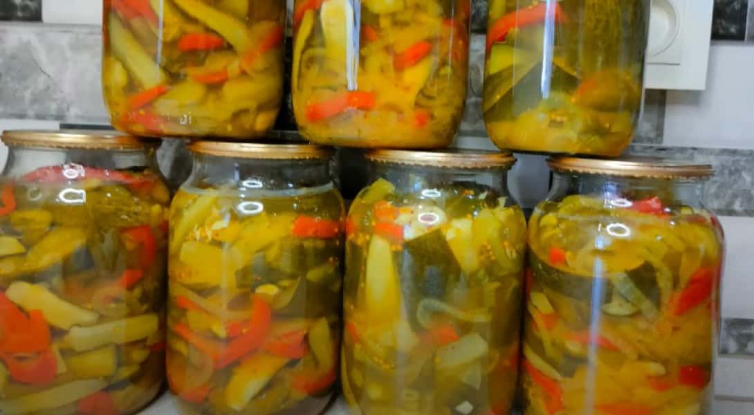 Салат з огірків на зиму 7 смачних рецептів, просто пальчики оближеш, з покроковими фото 0a3e3a8ecb63b2502f716f11ecd6f584 Салат з огірків на зиму 7 смачних рецептів, просто пальчики оближеш, з покроковими фото