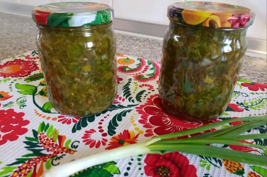 Щавель на зиму 10 найкращих рецептів заготівлі щавлю в банках, з покроковими фото 0a6516e2ac2e7050a25025bd7b3729b4 Щавель на зиму 10 найкращих рецептів заготівлі щавлю в банках, з покроковими фото