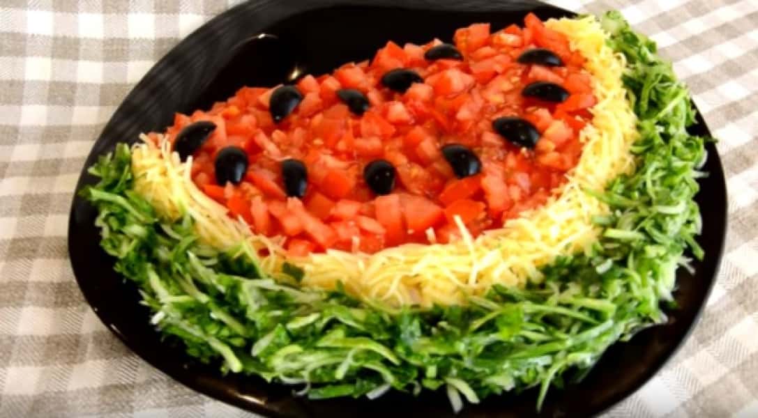 Салат з куркою – 10 простих та смачних рецептів, з покроковими фото 0b458fd7056483db9c64c69f30f168e1 Салат з куркою – 10 простих та смачних рецептів, з покроковими фото