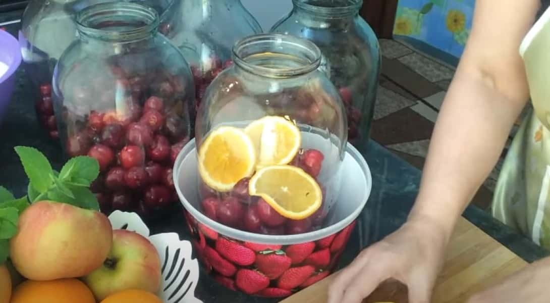 Компот з черешні на зиму 9 простих рецептів заготівлі, з покроковими фото 0c2a6d95a59269e8f17ff56dc2a57f35 Компот з черешні на зиму 9 простих рецептів заготівлі, з покроковими фото