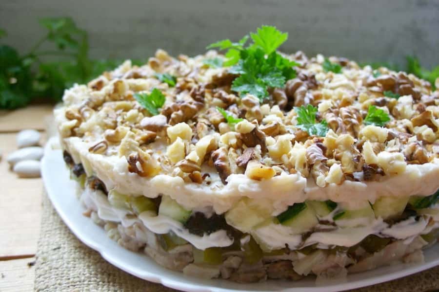 11 незвичайних рецептів салату з кедровими горішками, з покроковими фото 0fb9505c2f57c6a12f74c73f2e498a8b 11 незвичайних рецептів салату з кедровими горішками, з покроковими фото