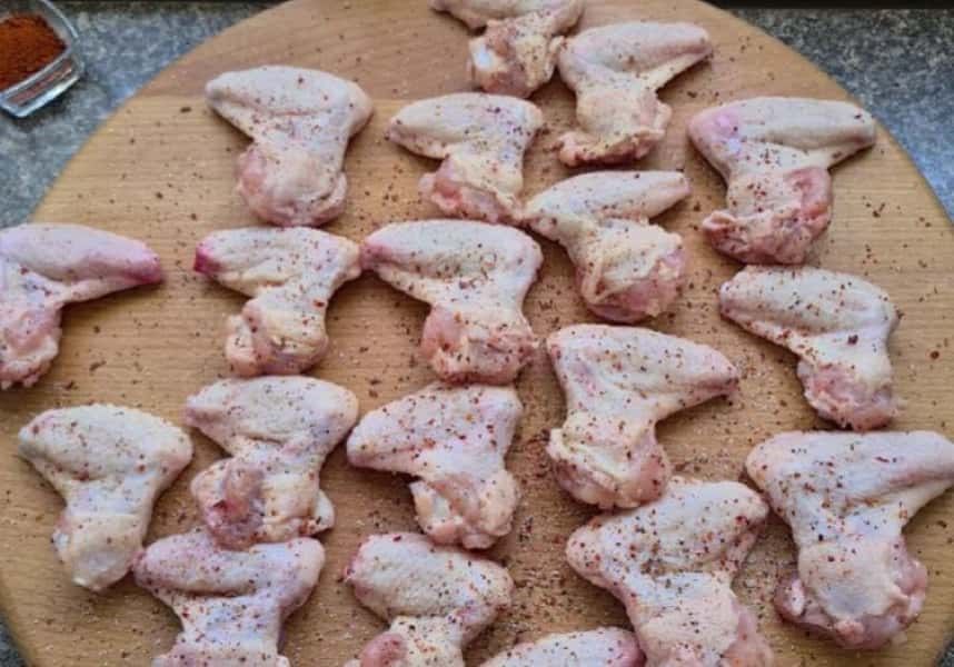Шашлик із курячих крилець — 8 рецептів + смачний маринад 126f97b12bdcd8902b9322bb8c971a75 Шашлик із курячих крилець — 8 рецептів + смачний маринад