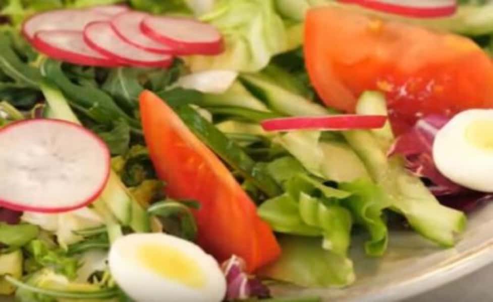 Смачні салати з редискою та огірком, з покроковими фото 159b65fbab60d9f06c569679c8c4ad98 Смачні салати з редискою та огірком, з покроковими фото