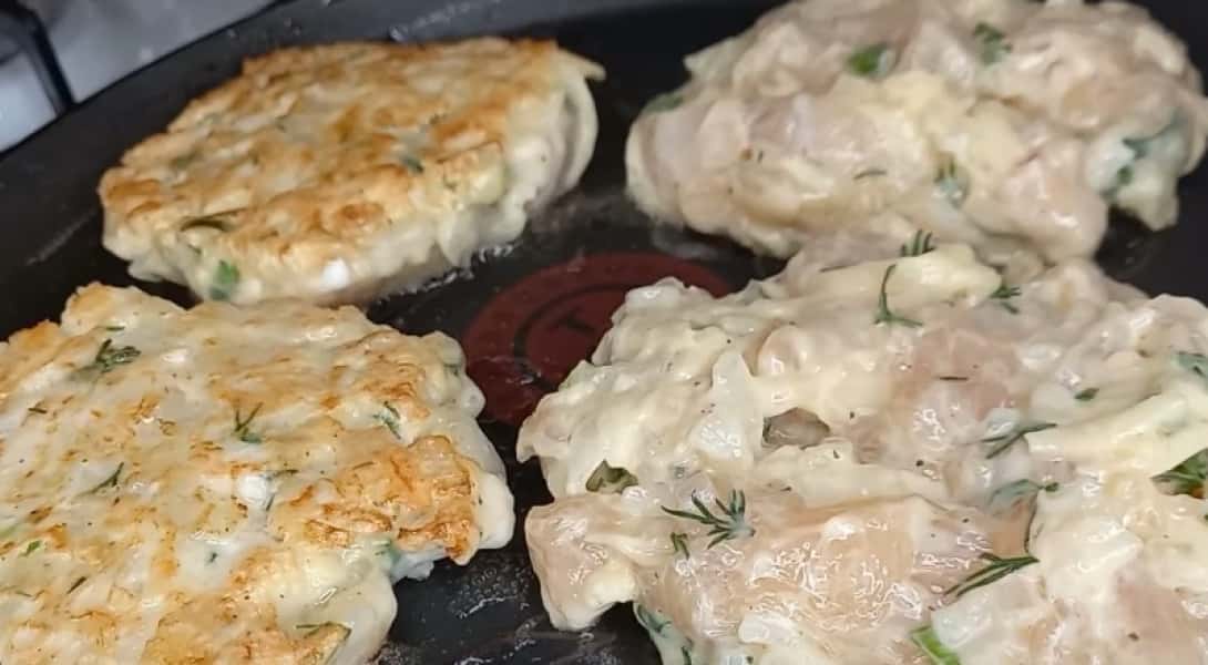 Котлети з курячого фаршу на сковороді 9 рецептів з покроковими фото соковитих та смачних котлет 15cda283c4758f5b5af70e30cc9e25e8 Котлети з курячого фаршу на сковороді 9 рецептів з покроковими фото соковитих та смачних котлет