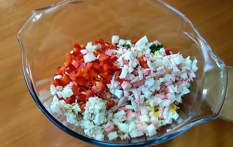 Салат з куркою та сиром 13 простих та смачних рецептів, з покроковими фото 19ab4a18fdc8173b6fa2a0f9e9d3dab2 Салат з куркою та сиром 13 простих та смачних рецептів, з покроковими фото