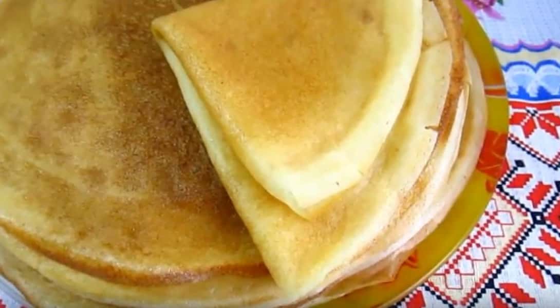Млинці на кислому молоці з дірочками 5 рецептів з покроковими фото 1a8307ba1e9b4ef106e6b75131623141 Млинці на кислому молоці з дірочками 5 рецептів з покроковими фото