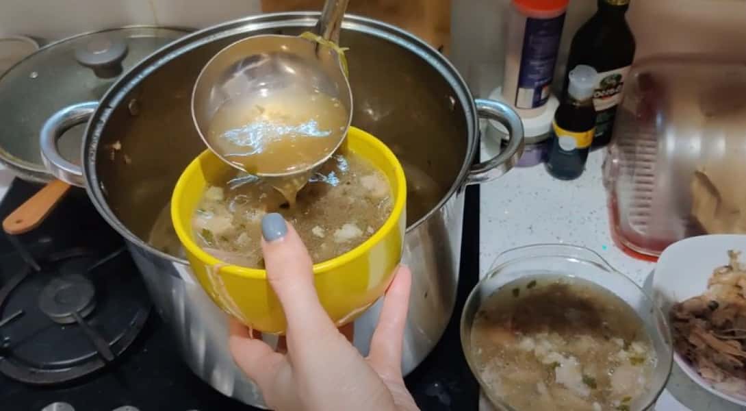 Холодець зі свинячої рульки як варити свинячий холодець 6 рецептів з покроковими фото 1be4a209ac616cc206e1d7b082b91437 Холодець зі свинячої рульки як варити свинячий холодець 6 рецептів з покроковими фото