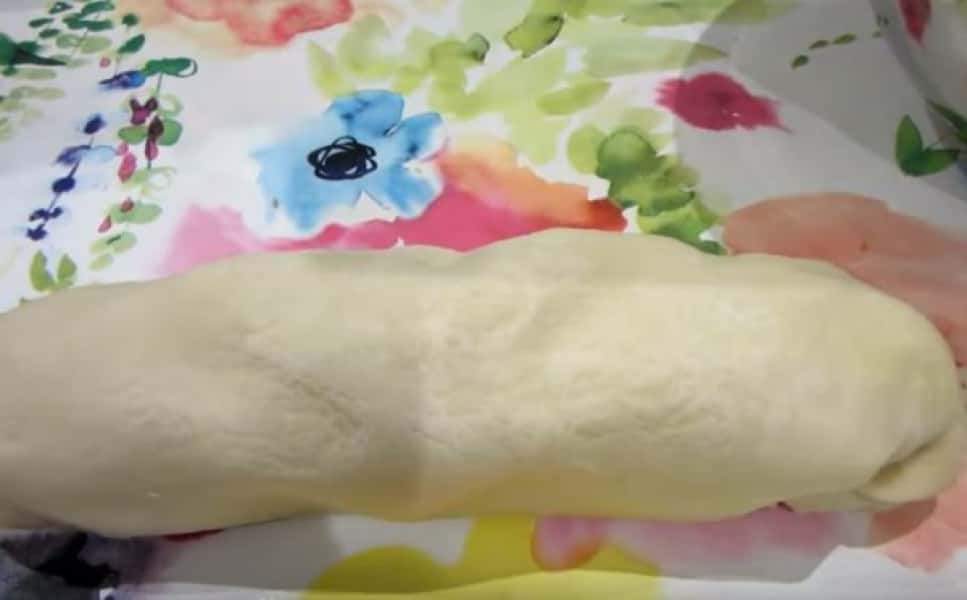 Як приготувати чебуреки з мясом у домашніх умовах 6 рецептів смачних чебуреків, з покроковими фото 233a397feb141cb4b17c0b61ffe5b7d5 Як приготувати чебуреки з мясом у домашніх умовах 6 рецептів смачних чебуреків, з покроковими фото