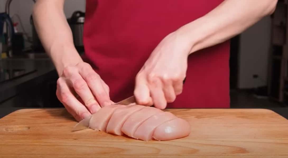 Курка у вершковому соусі на сковороді 8 рецептів, з покроковими фото 238df1745f6bdfbcfff0cf289608854a Курка у вершковому соусі на сковороді 8 рецептів, з покроковими фото