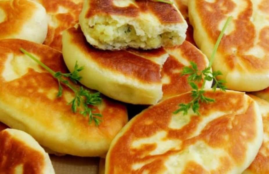 Смажені пиріжки з картоплею 6 рецептів пиріжків на сковороді, з покроковими фото 295757b8217ba99979c29ac2a30ae270 Смажені пиріжки з картоплею 6 рецептів пиріжків на сковороді, з покроковими фото