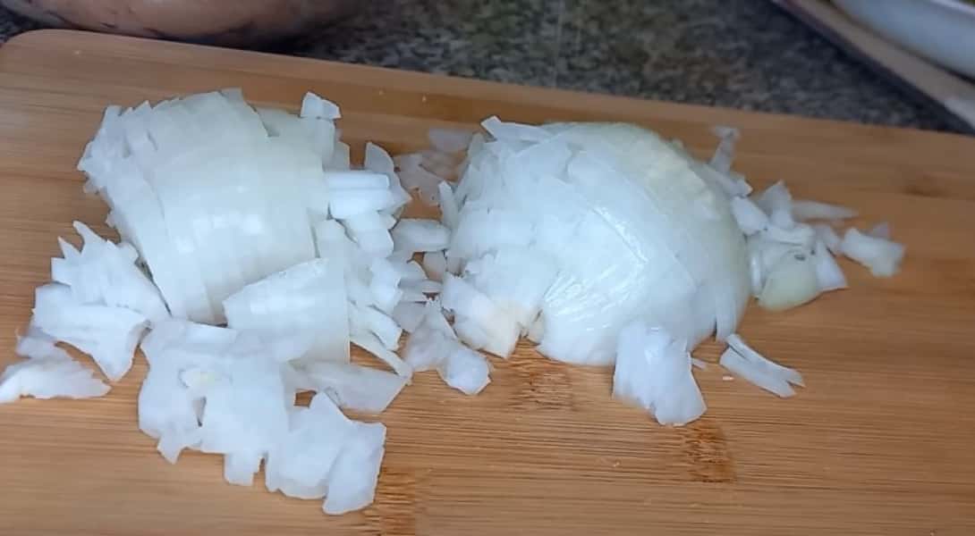 Котлети з курячого фаршу на сковороді 9 рецептів з покроковими фото соковитих та смачних котлет 29c398051139011a41bda2f4d4f36e55 Котлети з курячого фаршу на сковороді 9 рецептів з покроковими фото соковитих та смачних котлет