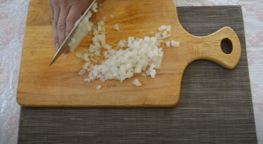 Котлети з курячого фаршу на сковороді 9 рецептів з покроковими фото соковитих та смачних котлет 3cb1ee3cf99ad083f8a7e849b1255598 Котлети з курячого фаршу на сковороді 9 рецептів з покроковими фото соковитих та смачних котлет