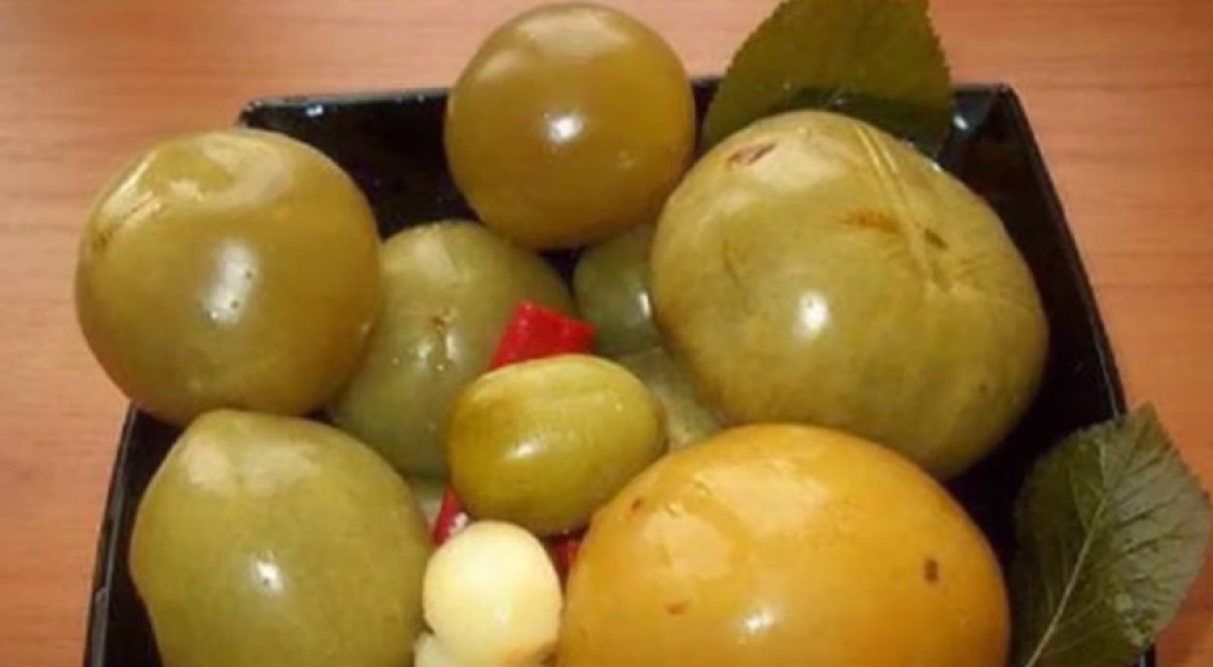 Мариновані помідори в банках на зиму 11 рецептів з покроковими фото. Дуже смачні та солодкі 40e4d4740a0d85fcf7e0e4c96fa19070 Мариновані помідори в банках на зиму 11 рецептів з покроковими фото. Дуже смачні та солодкі
