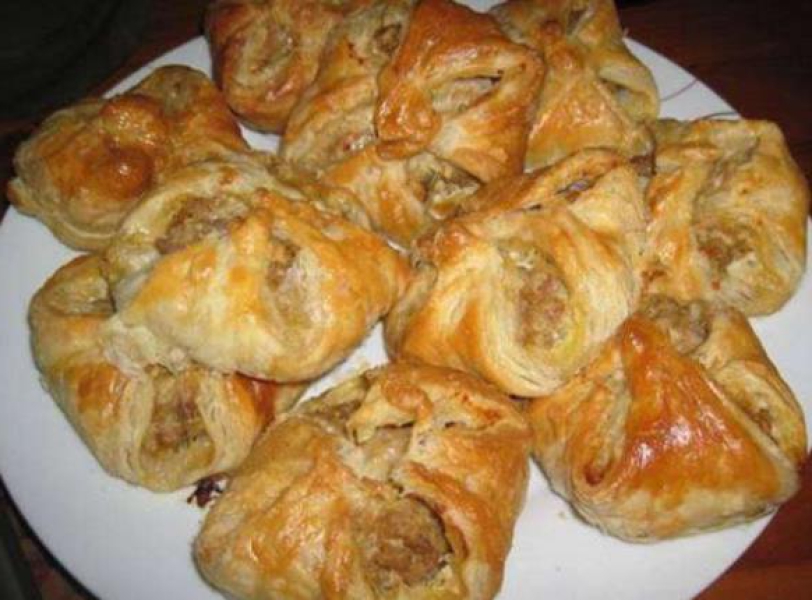 Біляші з мясом на сковороді та в духовці дуже смачні домашні рецепти, з покроковими фото 48b2ffd47c77aef8e8201ffbf3587894 Біляші з мясом на сковороді та в духовці дуже смачні домашні рецепти, з покроковими фото