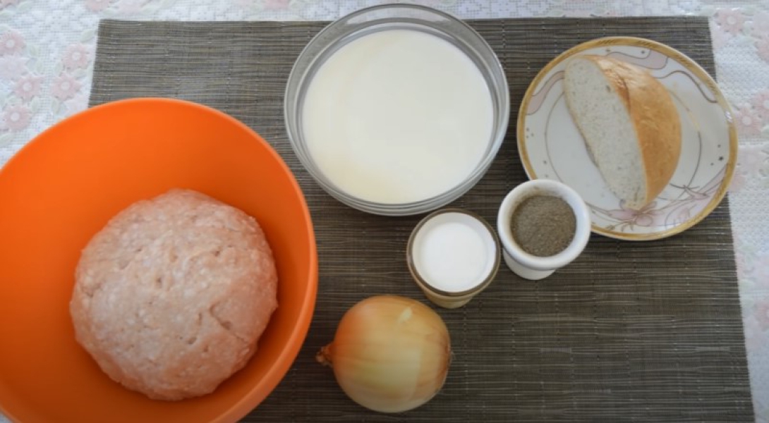 Котлети з курячого фаршу на сковороді 9 рецептів з покроковими фото соковитих та смачних котлет 4a58cadf6d6ea24dd2b52d8a0ff1616a Котлети з курячого фаршу на сковороді 9 рецептів з покроковими фото соковитих та смачних котлет