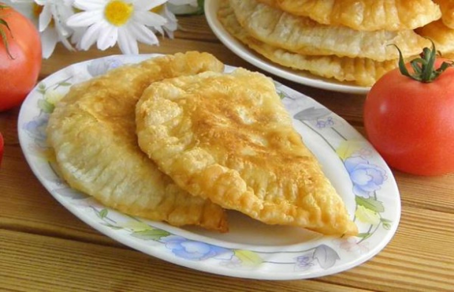 Як приготувати чебуреки з мясом у домашніх умовах 6 рецептів смачних чебуреків, з покроковими фото 4b4281880f5634c2d36a8778c4c3a08b Як приготувати чебуреки з мясом у домашніх умовах 6 рецептів смачних чебуреків, з покроковими фото