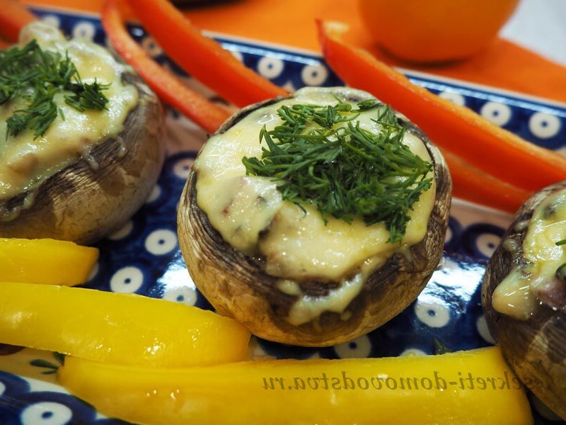Печериці фаршировані мясом та сиром: рецепт у духовці, з покроковими фото 50c5639775818da9812a1ff94791ade8 Печериці фаршировані мясом та сиром: рецепт у духовці, з покроковими фото