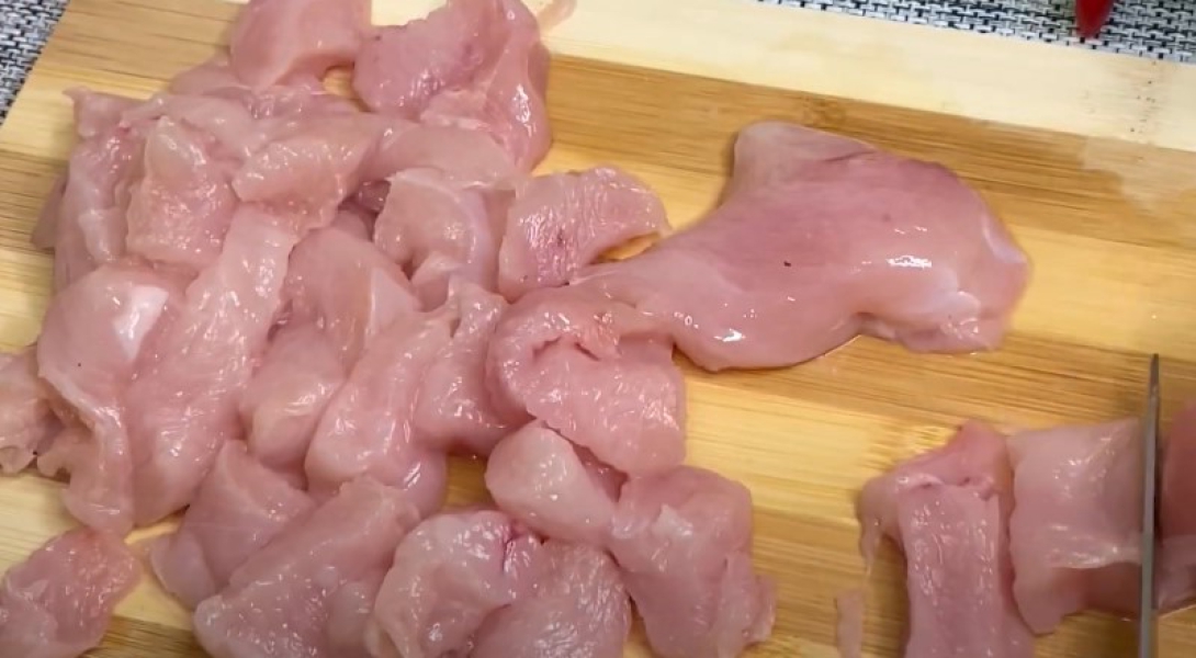 Курка у вершковому соусі на сковороді 8 рецептів, з покроковими фото 55277021f4b0282ce3a005e9b3e2bdcf Курка у вершковому соусі на сковороді 8 рецептів, з покроковими фото