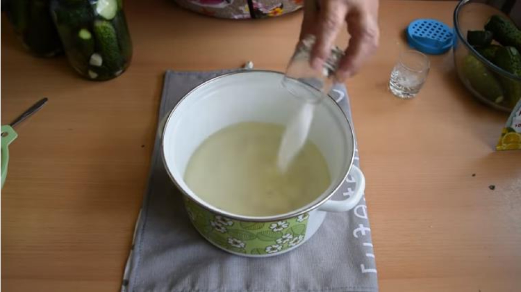 Мариновані огірки на зиму у банках 13 рецептів консервованих огірків, з покроковими фото 5597b4a0ba909d868d00a77e1afb3aaa Мариновані огірки на зиму у банках 13 рецептів консервованих огірків, з покроковими фото