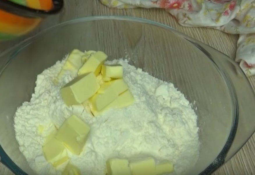 Булочки з маком з дріжджового тіста 7 рецептів з покроковими фото 68a4c8b1f96169b92966129451c2cb10 Булочки з маком з дріжджового тіста 7 рецептів з покроковими фото