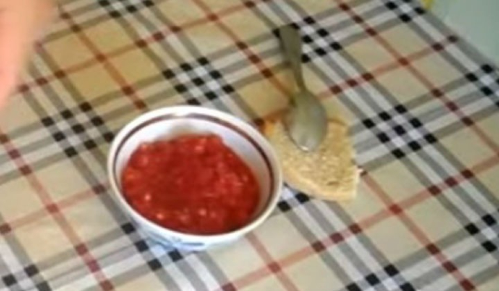 Аджика на зиму класичний рецепт з помідорів та часнику, з покроковими фото 69f4a42eac14b6c91f46b3b2971d90b7 Аджика на зиму класичний рецепт з помідорів та часнику, з покроковими фото