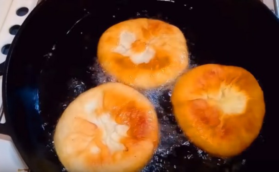 Біляші з мясом на сковороді 7 рецептів з покроковими фото, дуже смачних домашніх біляшів 6a9df3e25ed9a19b90e9b48e40008f51 Біляші з мясом на сковороді 7 рецептів з покроковими фото, дуже смачних домашніх біляшів
