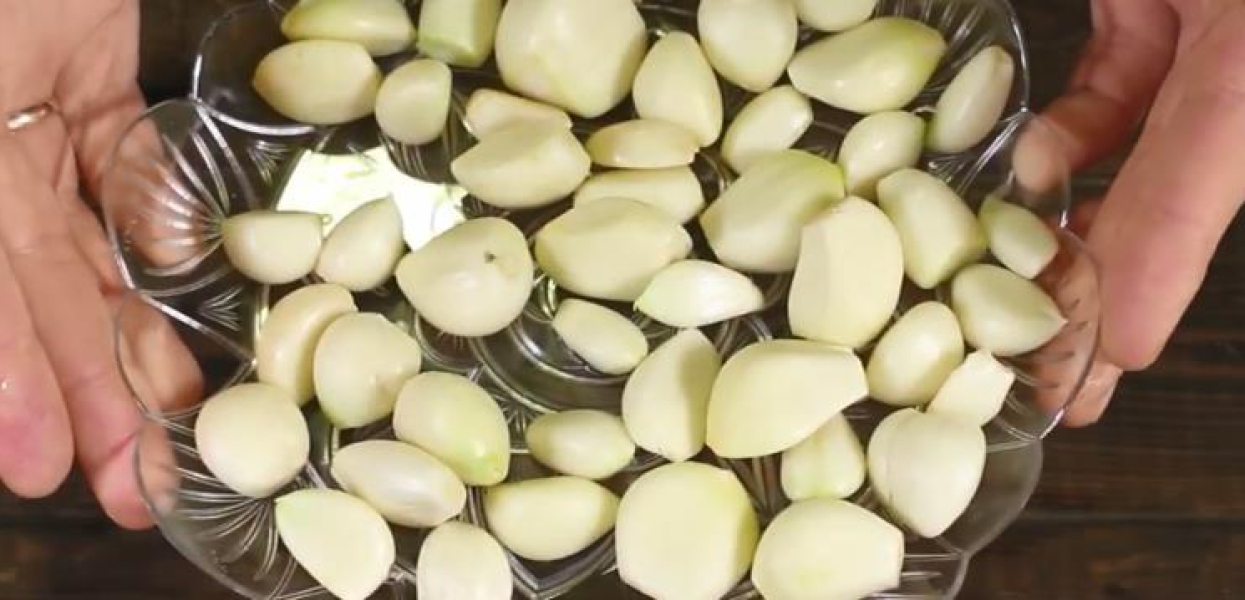 Хрусткі солоні огірки на зиму в банках 12 простих рецептів, з покроковими фото 6d6da6d9034d091efc4d9f2624825898 Хрусткі солоні огірки на зиму в банках 12 простих рецептів, з покроковими фото