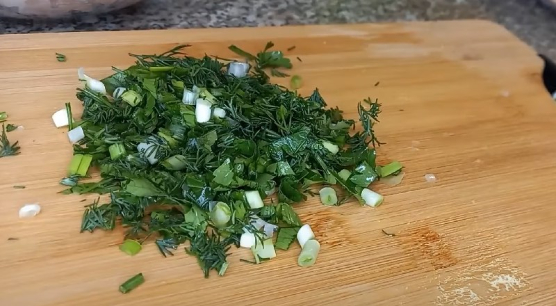 Котлети з курячого фаршу на сковороді 9 рецептів з покроковими фото соковитих та смачних котлет 6ef9847ceedd3656fe6257461e8f0bc4 Котлети з курячого фаршу на сковороді 9 рецептів з покроковими фото соковитих та смачних котлет