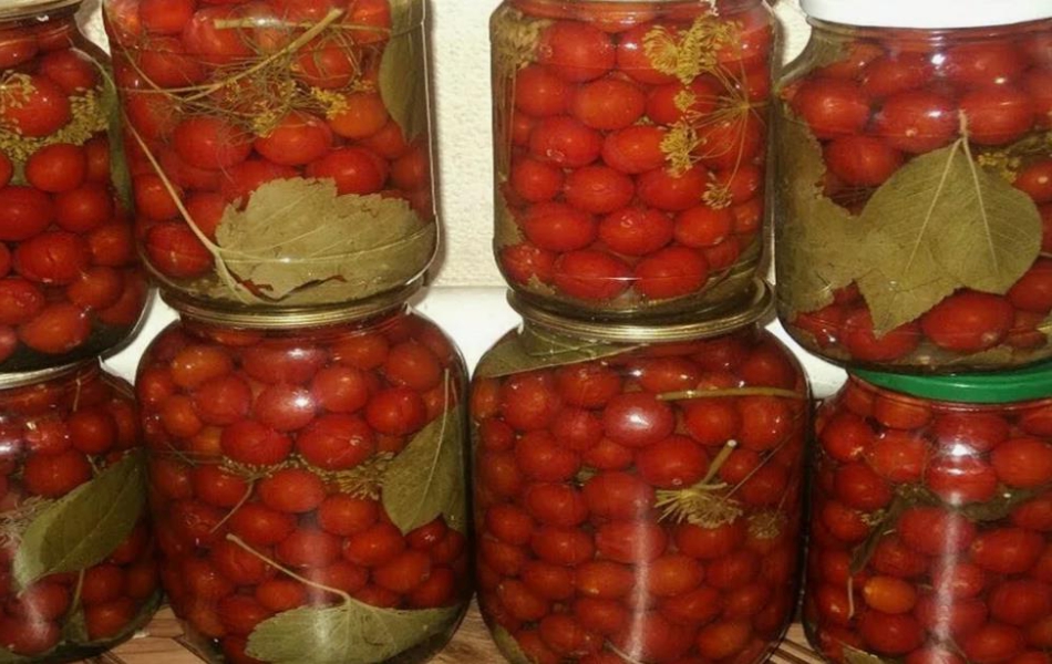 Мариновані помідори на зиму – 14 ну дуже смачних рецептів у банках, з покроковими фото 70f4114770910512d75d6899ae77d000 Мариновані помідори на зиму – 14 ну дуже смачних рецептів у банках, з покроковими фото