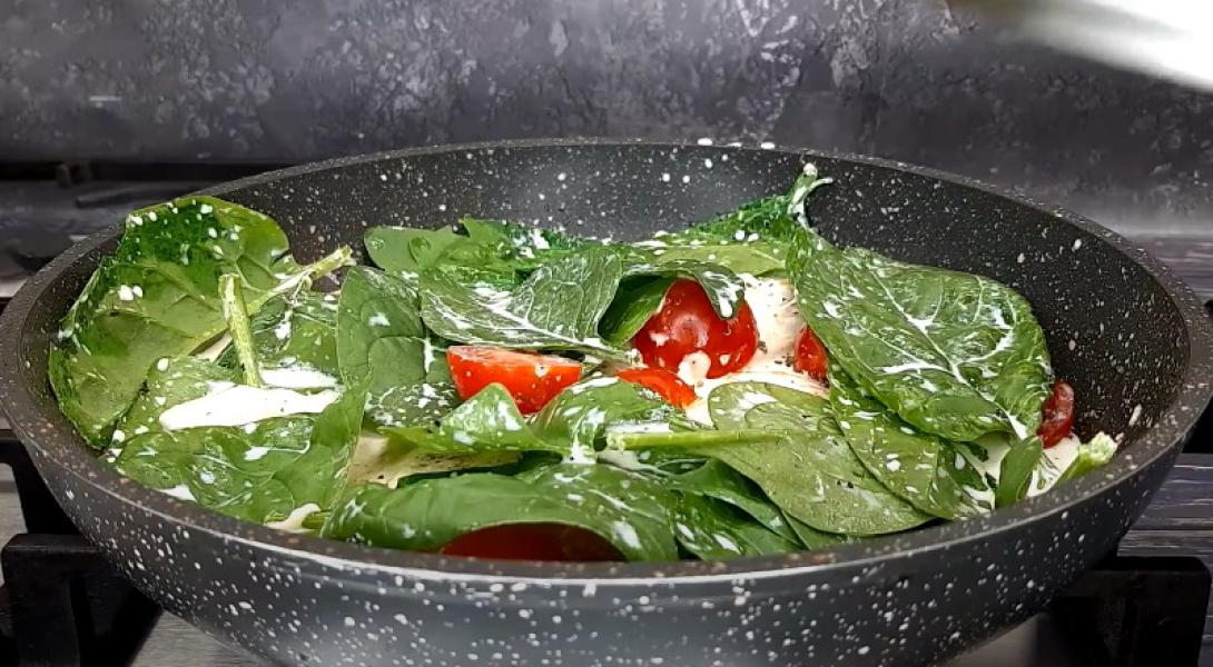 Курка у вершковому соусі на сковороді 8 рецептів, з покроковими фото 7235ec797740d8ed4f9df9959840fbd2 Курка у вершковому соусі на сковороді 8 рецептів, з покроковими фото