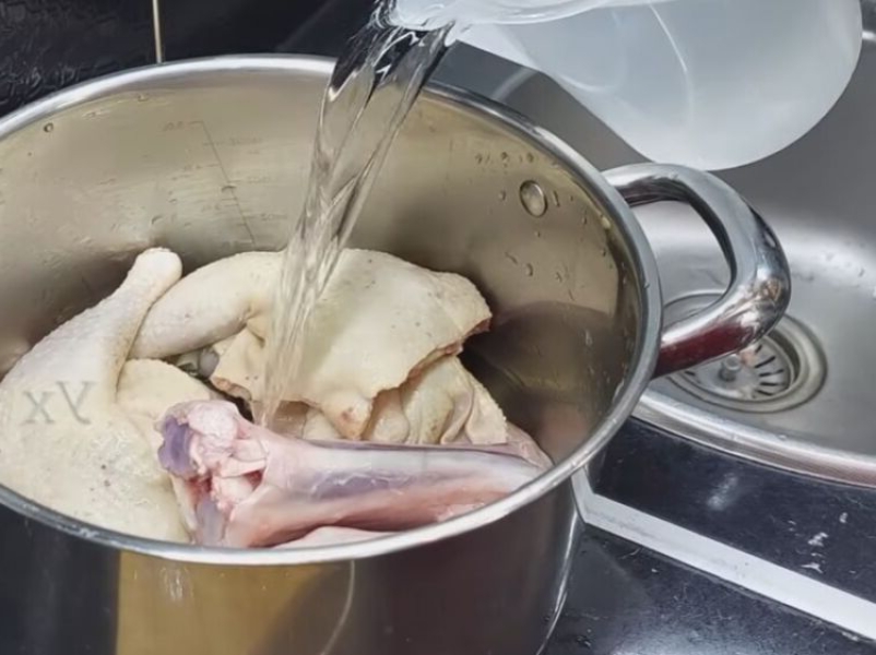 Холодець з курки без желатину: найпростіші рецепти з покроковими фото 73f032b9b290b48271e830f7e0097613 Холодець з курки без желатину: найпростіші рецепти з покроковими фото