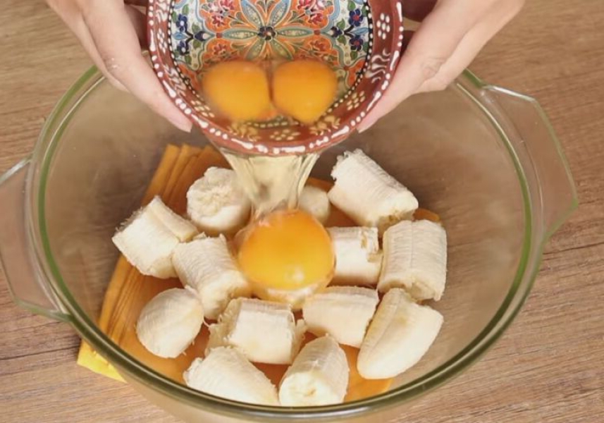 Бананові оладки з борошном та яйцем (рецепт на сковороді) 7ec21ab5299801e65d3da7232b9ed156 Бананові оладки з борошном та яйцем (рецепт на сковороді)