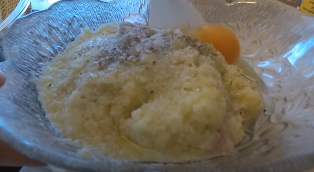 Котлети з курячого фаршу на сковороді 9 рецептів з покроковими фото соковитих та смачних котлет 828ec7b43c63c438faa805a7b752a812 Котлети з курячого фаршу на сковороді 9 рецептів з покроковими фото соковитих та смачних котлет