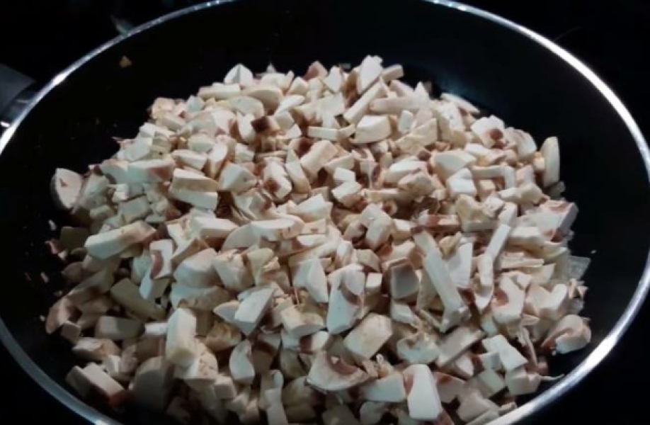 Млинці з мясом 6 найсмачніших рецептів, з покроковими фото 890e56605bf76807868055b780659e59 Млинці з мясом 6 найсмачніших рецептів, з покроковими фото