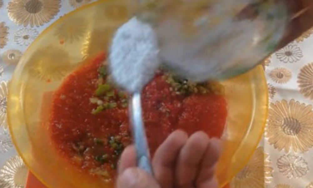 Аджика на зиму класичний рецепт з помідорів та часнику, з покроковими фото 8bc60e2ad937be8b51d3b9c5ceb41793 Аджика на зиму класичний рецепт з помідорів та часнику, з покроковими фото