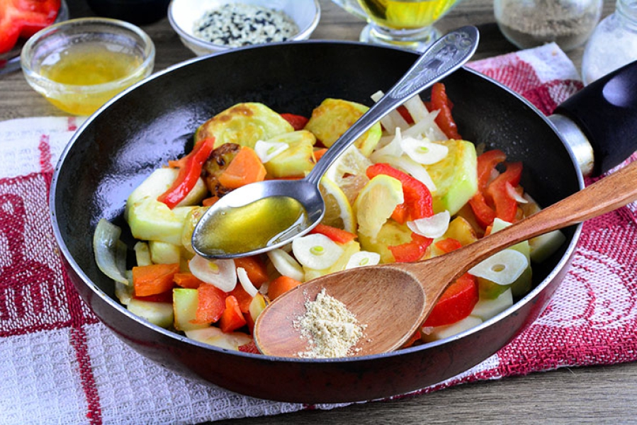 Овочі в кисло солодкому соусі китайською: рецепт з фото покроково 95416b9bc776901b679f17cb5ce2b4ac Овочі в кисло солодкому соусі китайською: рецепт з фото покроково