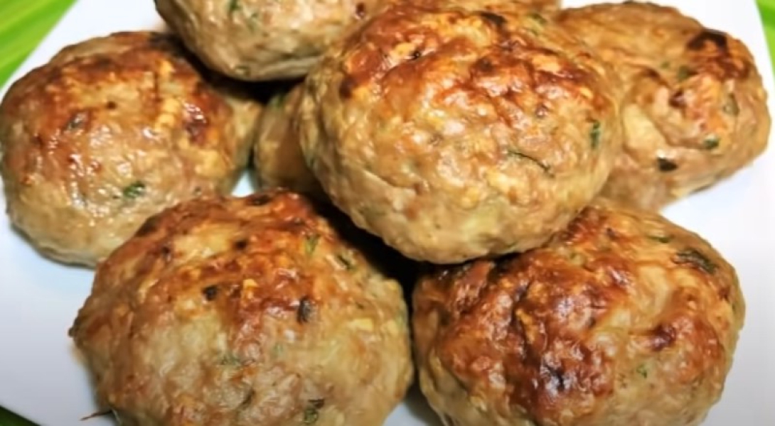 Котлети з курячого фаршу на сковороді 9 рецептів з покроковими фото соковитих та смачних котлет 95badcf2252b7595c0e02488d3d650e4 Котлети з курячого фаршу на сковороді 9 рецептів з покроковими фото соковитих та смачних котлет